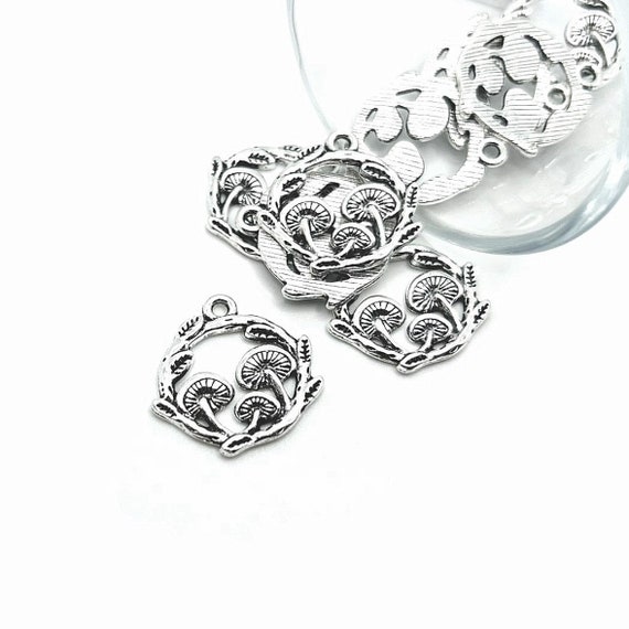 4, 20 or 50 BULK Silver Mushroom Pendant, Toadstool Charm, Fairy, Forest Charm, Shrooms | Ships Immediately from USA | AS1247