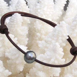 Perle de Tahiti sur cuir, Bracelet en perle noire hommes, Bracelet de cheville en perle, Cheville en cuir, Cadeaux pour elle, Perle de Tahiti, Bijoux en perle de Tahiti