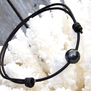 Cheville en perle de Tahiti, Bijoux de cheville, Bracelet en perle de Tahiti, Cheville en cuir, Bracelet de cheville, Bijoux en perle noire, Cheville réglable, Boho