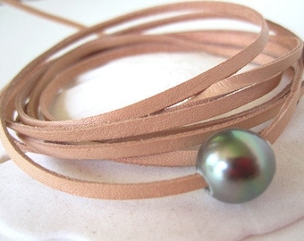 Tahitian Perlen Schmuck, Tahitian Perlen Armband, Einfaches Boho Armband, Perlen Wickelarmband, Tahiti Armband, Damen Leder Wickelarmband