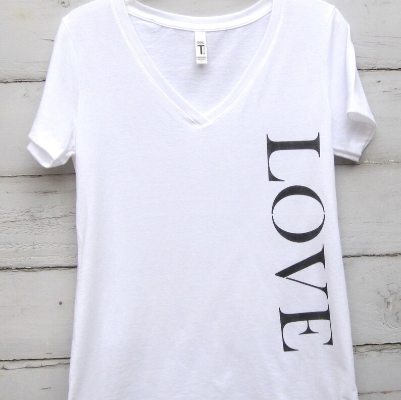 LOVE GRAPHIC TEE main image 1