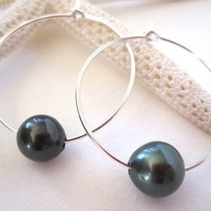 TAHITIAN Pearl Earrings, Tahitian Pearl Hoop Earrings, Black Pearl Hoop Earrings, Tahiti Pearl Earrings, Sterling Silver Hoops, 1 inch Hoops