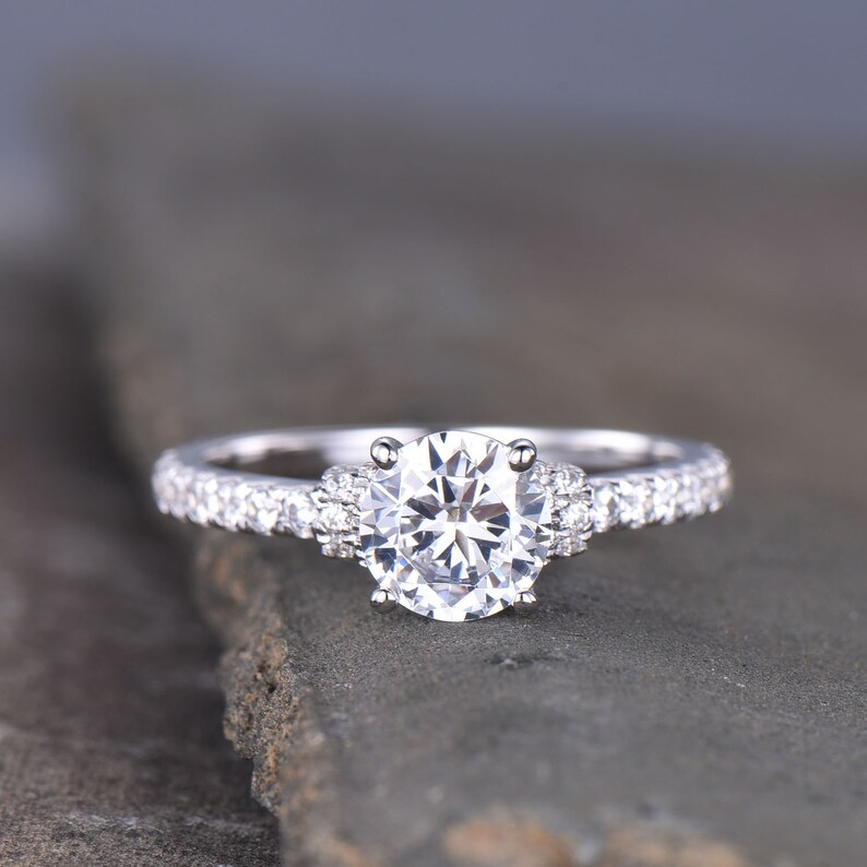 1 Carat Round Cut Engagement Ring Round Cut Man Made Lab Created Diamond Simulant Bridal Ring Anniversary Ring Wedding Ring Sterling Silver