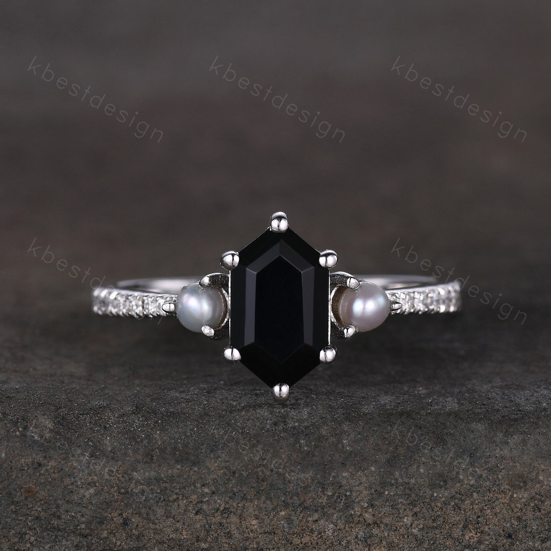 Dotted Oval Onyx Signet Ring | Puntinati Rings Nove25