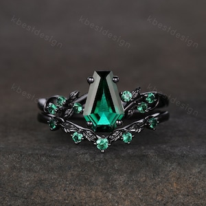 Vintage Coffin cut Emerald Engagement Ring Art Deco Branch Design Leaf Emerald Wedding Ring Gothic Black Gold Ring Unique Bridal Promise Set