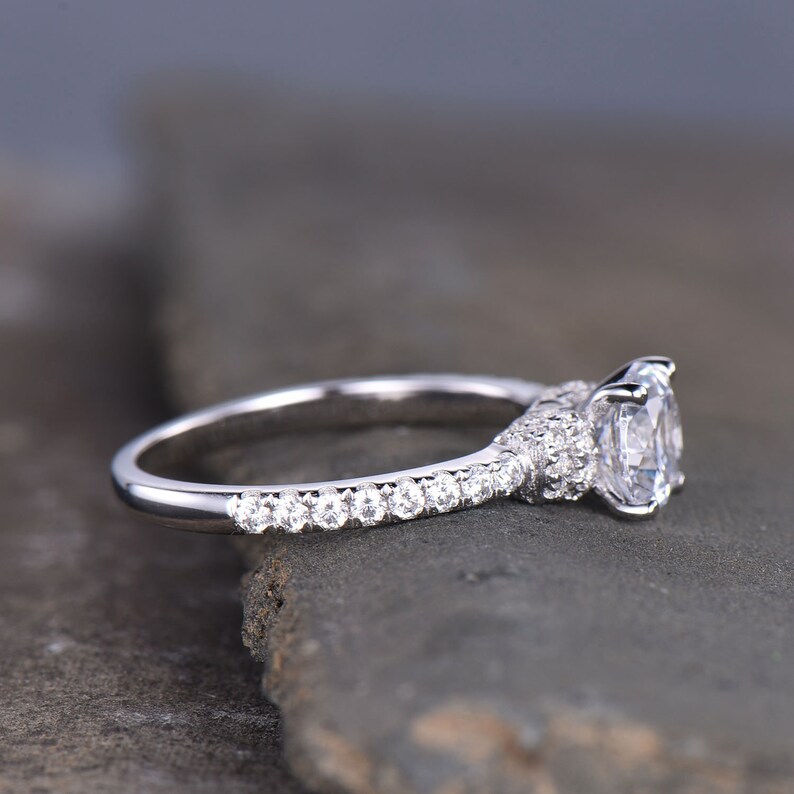1 Carat Round Cut Engagement Ring Round Cut Man Made Lab Created Diamond Simulant Bridal Ring Anniversary Ring Wedding Ring Sterling Silver