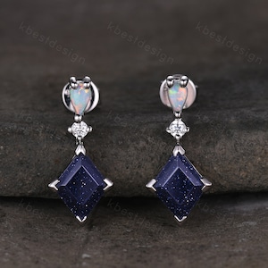 Blaue Sandstein-Ohrstecker im Rautenschliff, silberne Opal- und Galaxie-Sandstein-Ohrringe, Geschenk für die beste Freundin, baumelnde Ohrstecker, Jubiläumsgeschenk für sie