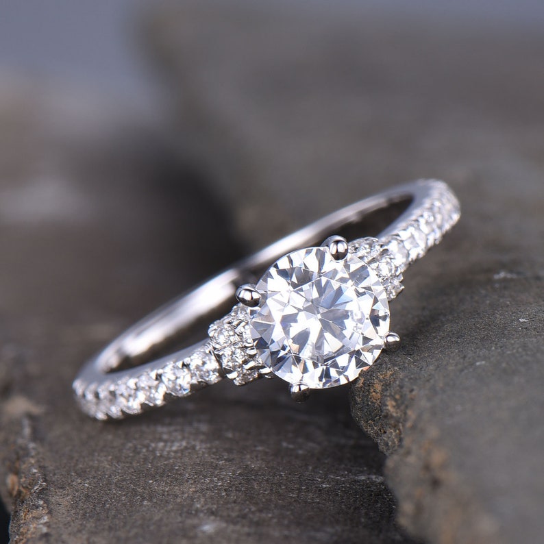 1 Carat Round Cut Engagement Ring Round Cut Man Made Lab Created Diamond Simulant Bridal Ring Anniversary Ring Wedding Ring Sterling Silver