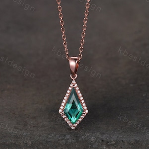Kite cut green emerald necklace solid 14k 18k gold vintage unique customized pendant necklace women May birthstone bridal anniversary gift