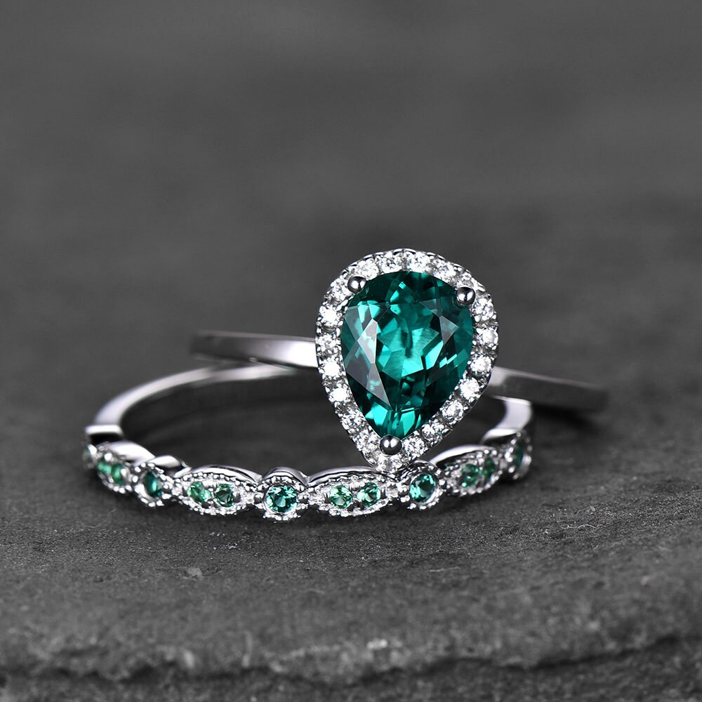 Emerald Wedding Ring Set 6x8mm Pear Emerald Engagement Ring - Etsy