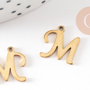 Pendentif lettre initiale M majuscule acier inoxydable 201 doré sans nickel 12mm, breloque lettre alphabet prénom X1 G9381