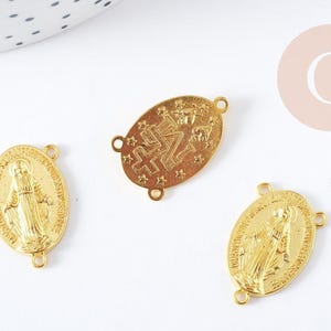Oval Virgin Mary medal pendant in gold-plated zamac with 3 attachments 23mm x5 G8882