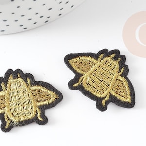 Embroidered iron-on patch, golden bee, clothing customization, iron-on patch, embroidered patch, embroidered badge, 37mm, x2 G2867