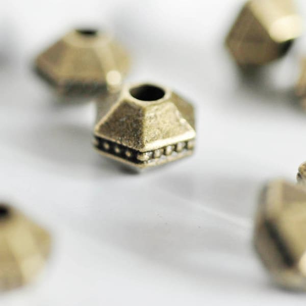 Perles hexagone bronze intercalaires, perles bronze,perles BRONZE,fourniture bronzes,création bijoux, 10 perles, 10mm-G0824