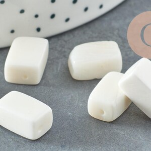 Perles rectangle coquillage beige nacre naturelle, x 20gr (G1059)