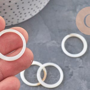 Perle anneau nacre blanche naturelle, perle cercle, coquillage blanc, 25mm, x5 (G2974)
