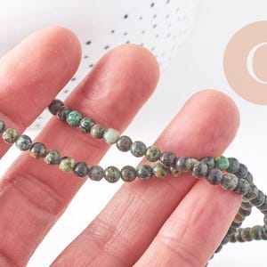 Perle turquoise africaine naturelle 4mm, x1 fil de 38cm (G1544)