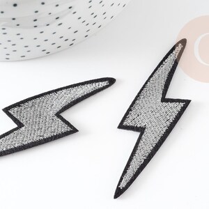 Silberner Blitz-Aufnäher zum Aufbügeln für individuelle Kleidung, Aufnäher, gesticktes Abzeichen, 71 mm, 2 Stück G3295