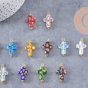 Millefiori glass cross pendant in brass and gold-plated zamac 24.5mm, x1 (G9019)