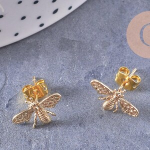 Boucles abeille doré laiton 18k tige argent 925 14mm, la paire (G2500)