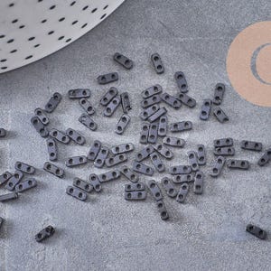 Perline rettangolari in vetro nero opaco, perline quadrate per la creazione di braccialetti, perline tila, 2 mm, 2 fori, x50 (1,2 g) (G4604)