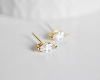 Gold-plated brass crystal stud earrings, gold jewelry, jewelry creation, diamond earrings, nickel-free, pair, brass earrings-G1510