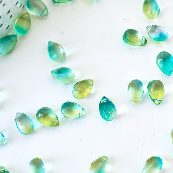 Perles goutte cristal tchèque BLEU VERT 9x6x5mm, perle création bijoux x50 G5361