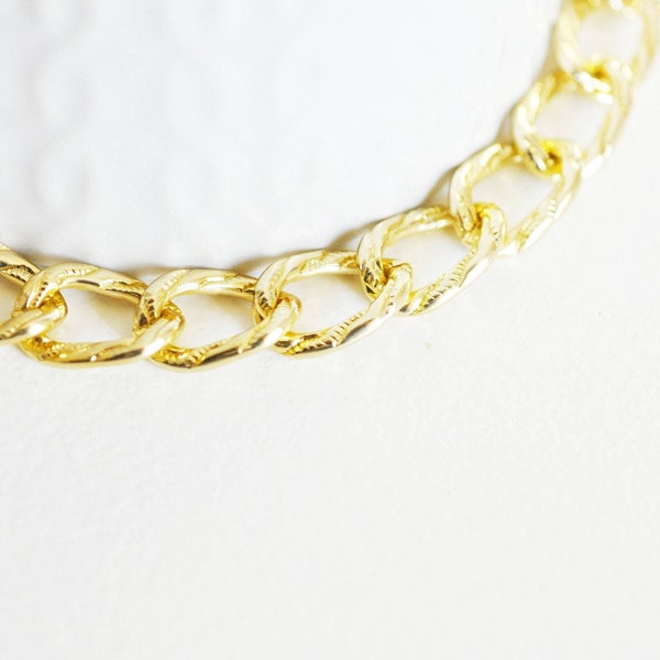 Chaine doré maille ovale texturée aluminium doré,chaine collier,création bijoux,chaine martelée,15mm,vendue au mètre,G2828