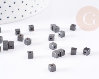 Perle cube hématite de synthèse grise 3mm, création bijoux DIY, le fil de 39cm G9078