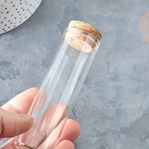 10cm borosilicate glass test tube bottle with cork stopper, wedding party decoration bottle, x1 (G7432)