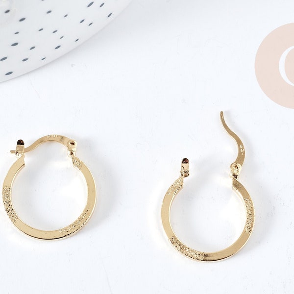 Créoles ronde finition carrée à clapet laiton doré 18K 24mm, une paire de boucles dorées pour oreilles percées, la paire  G8767