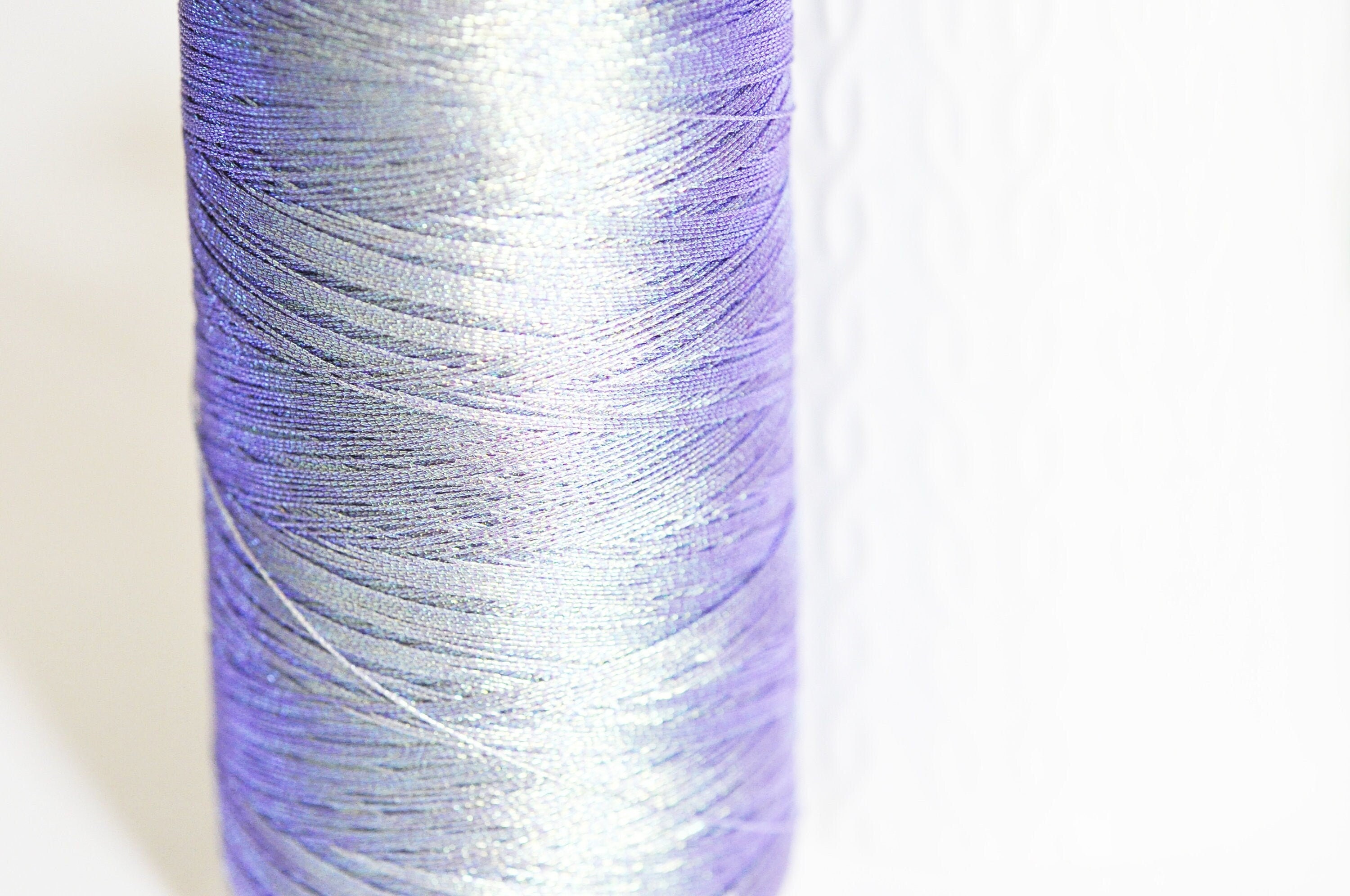 Golden 100% Polyester Metallic Embroidery Thread for Embroidery - China  Thread and Embroidery Thread price