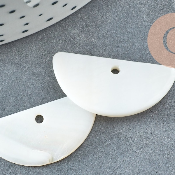 Pendentif nacre blanche naturelle demi-cercle,pendentif rond nacre,coquillage blanc, 30mm, X2 G4151