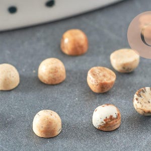 Natural landscape jasper round cabochon 4mm, x1 (G2727)