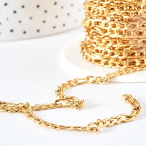 Chaine Figaro acier inoxydable dorée IP 14 carats 4mm, x1 metre (G8372)