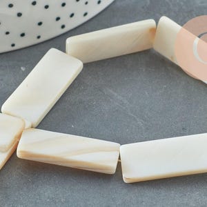 Perle rectangle nacre blanche naturelle 28mm,x1 fil de 25cm (G0652)