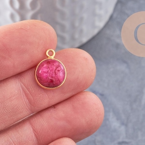 Natural ruby moon face pendant, 925 sterling silver, 18K gold plated, 19mm, natural stone amulet pendant x1 (G9878)