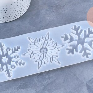 Silicone molds with 3 snowflakes for resin, 230mm, x1 (G4973)
