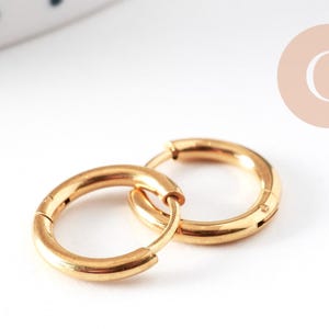 Thin hoop earrings in 316 stainless steel, gold-plated, IP 2mm, x1 pair (G10935)