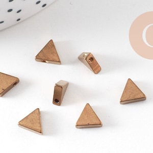 Perle triangle 1 trou laiton brut 7mm, x10 (G1347)