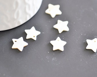 Small White shell star, jewelry making, natural shell, shell pendant, star pendant, Height 12mm