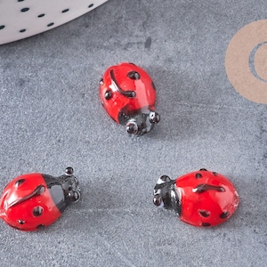 Red glass ladybug bead, Czech glass bead, glass insect, glass pendant, handmade glass, 25mm, strand of 20 beads, x1 G4232
