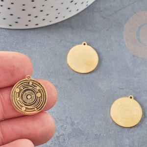 Solar system pendant 201 stainless steel gold 19.5mm, x1 (G6127)