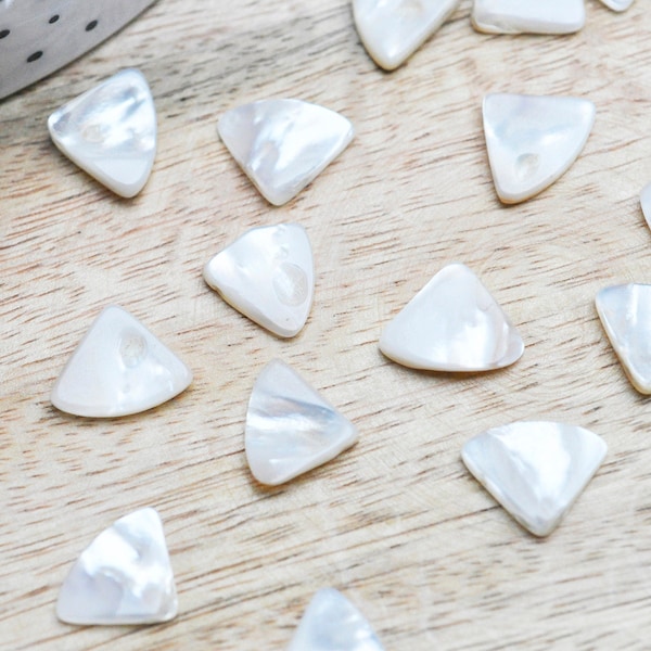 Golden natural white mother-of-pearl triangle bead, mother-of-pearl triangle pendant, white shell, mother-of-pearl jewel 12mm, X1 G4498