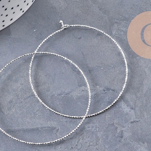 Rundes, strukturiertes Armband, 1 mm, Edelstahl 304, platinbeschichtet, 60 mm, x1 (G10988)