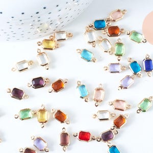 Rechteckiger Kristallverbinder-Anhänger in Goldoptik, 14,5 mm, farbiger Kristallanhänger, 1 Stück (G6393)