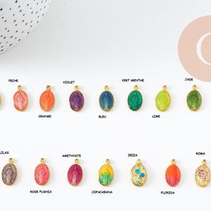 Oval Virgin Mary medal pendant, gold-plated zamac with enamel, 17.5mm x1 or x5 (G8839)