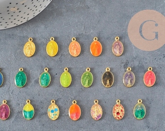 Oval Virgin Mary medal pendant, gold-plated zamac with enamel, 17.5mm x1 or x5 (G8839)