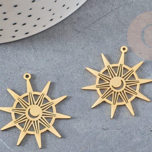 Pingente de sol em aço banhado a ouro de 33,5 mm, pingente em aço inoxidável banhado a ouro, pingente sem níquel, criação de joias, x1 G6141