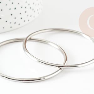 Gładka okrągła bransoletka typu bangle, 3 mm, stal nierdzewna 304, platyna, 65 mm, (niewielkie ślady na łączeniu) x1 (G9259)
